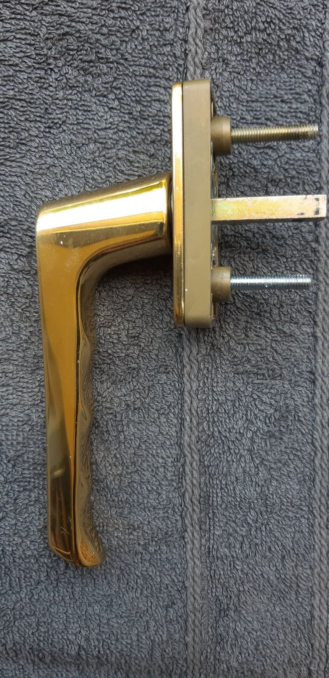 Quincaillerie: Fenstergriff Messing – D'occasion à Balterswil par Jolie6 1