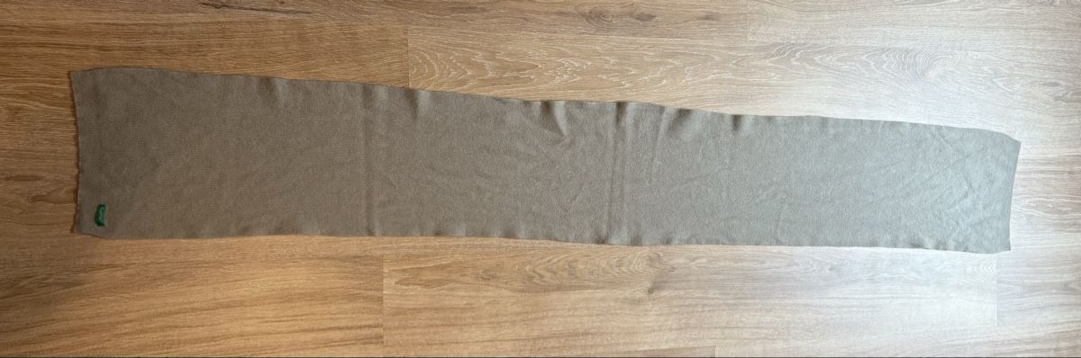 Benetton Foulards, Tücher & Schals: Écharpe beige laine Benetton – Gebraucht aus Tavannes von Thriftshop 2