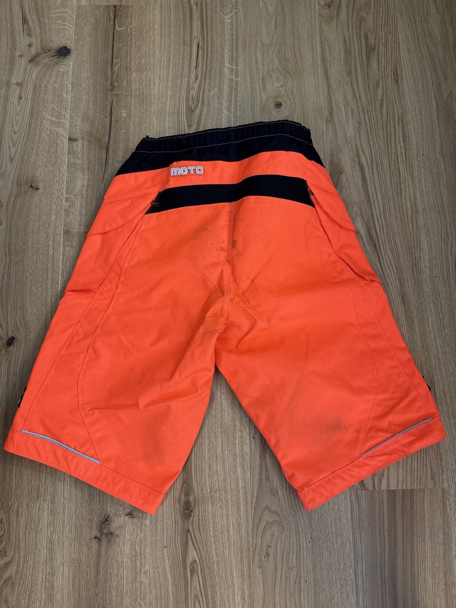 Troy Lee Hosen: Troy Lee Designs Moto Shorts Gr. 36 – Gebraucht aus Grächen von Range725 1