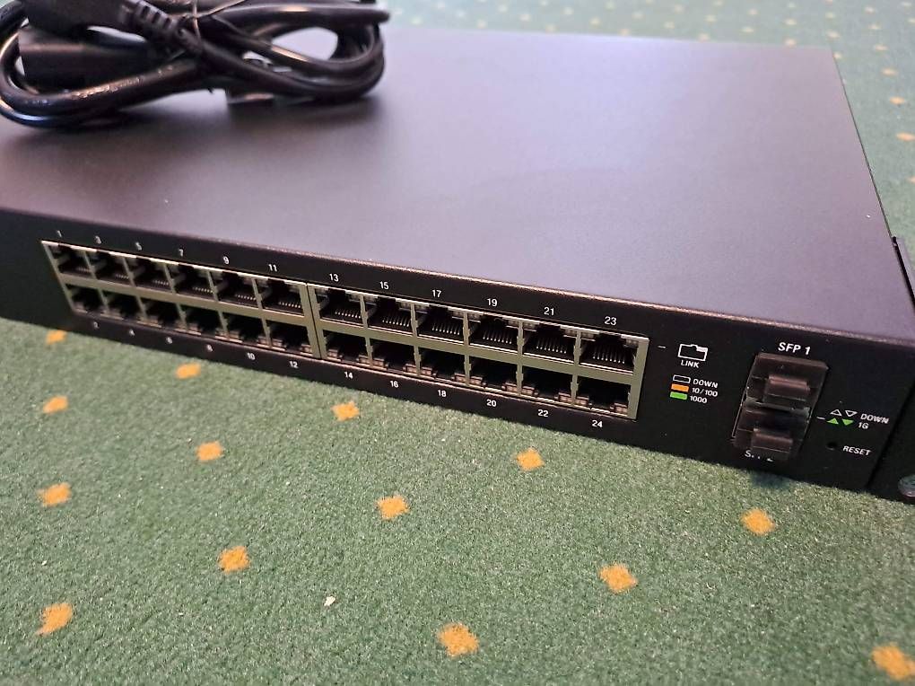 Ubiquiti Hubs & Switches: Ubiquiti EdgeSwitch ES-24-Lite – Gebraucht aus Nussbaumen AG von Aurelio24 1