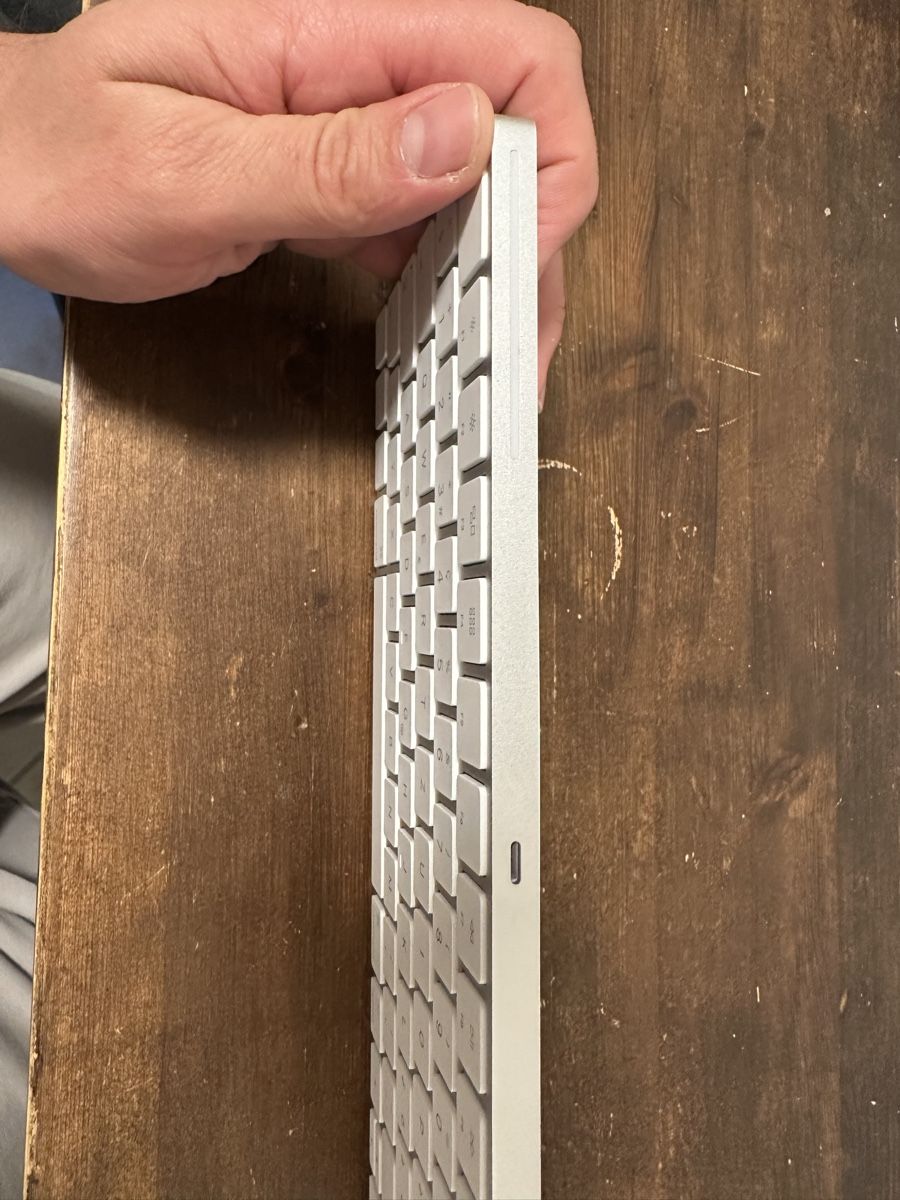 Apple Tastaturen: Apple Magic Keyboard - Swiss Layout – Gebraucht aus Endingen von kri_9zh8 2
