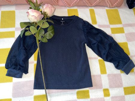 Amazing top with chiffon/lined sleeves in blue 4years(104cm)