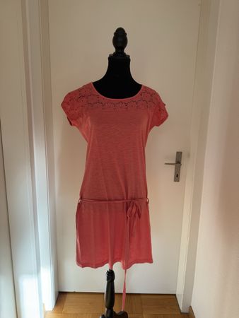 Kleid mit Lochstickerei an Schulter - Gr. M