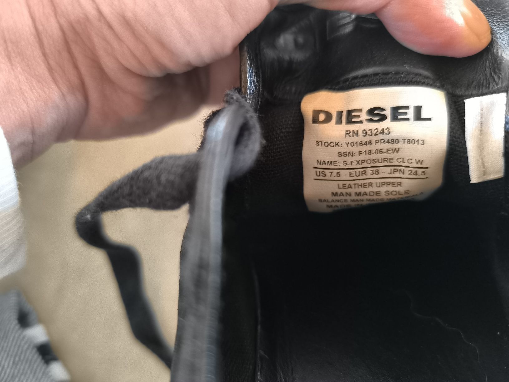 Diesel Damenschuhe: Diesel baskets cuir noir, taille 38 – Gebraucht aus Courtion von Llp02 6