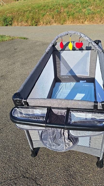 Betten: Reisebett inkl Wickelablage – Gebraucht aus  von