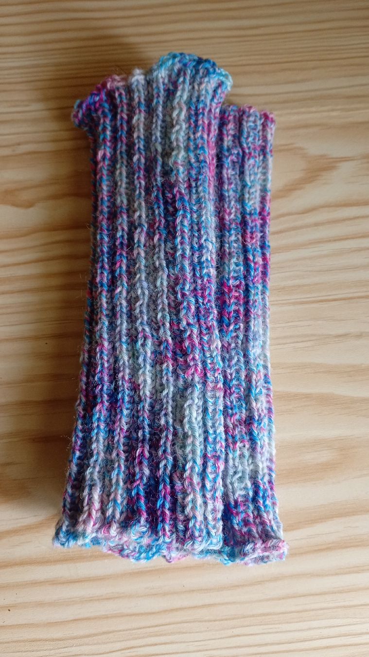 Guanti & manicotti: Pulswärmer 21cm lang – Nuovo e nell'imballaggio originale da melchtal venduto da strickerin