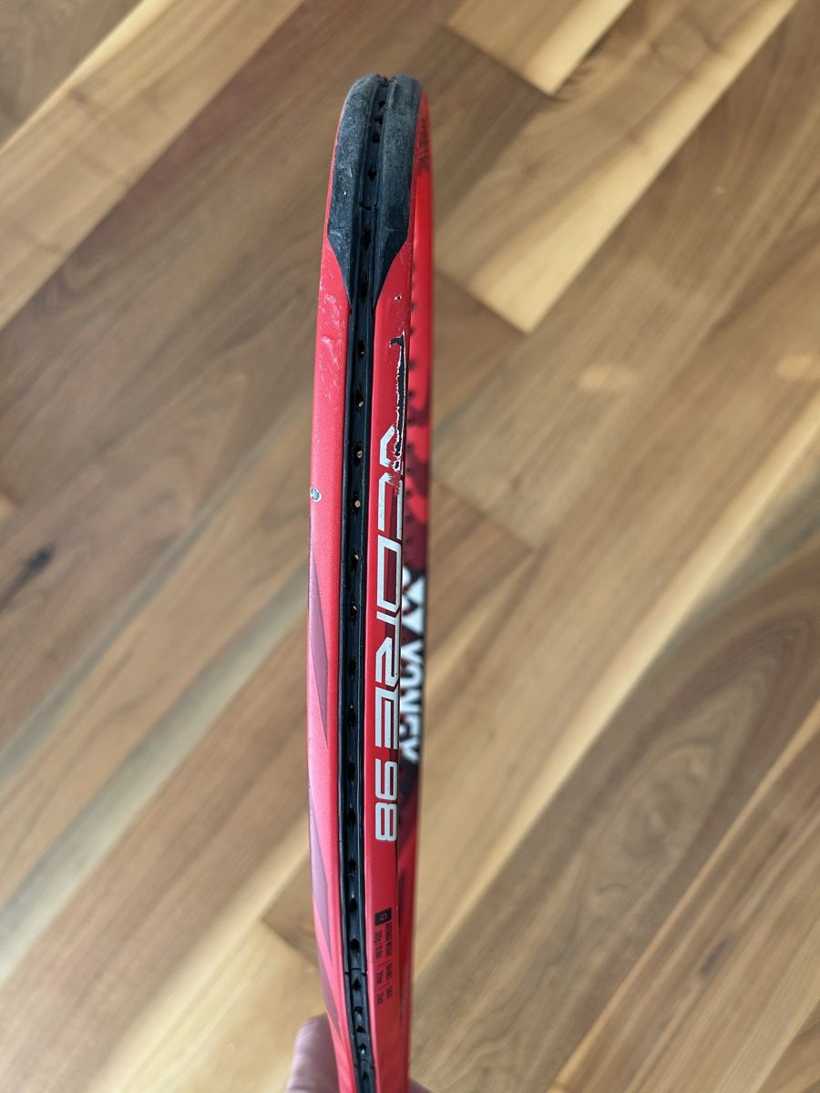 Yonex Racchette: Yonex VCore 2019 Tennisschläger  – Usato da Niederwil SG venduto da AdiBod 1