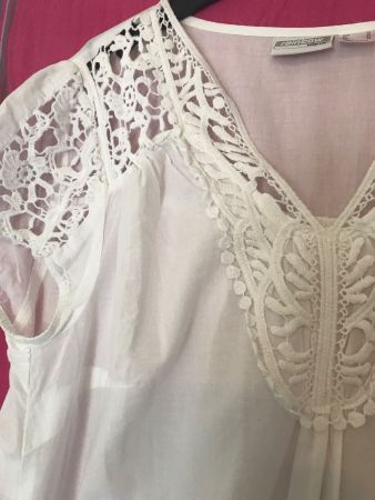 Bonprix Bluse mit Spitze weiß Gr 46 Baumwolle