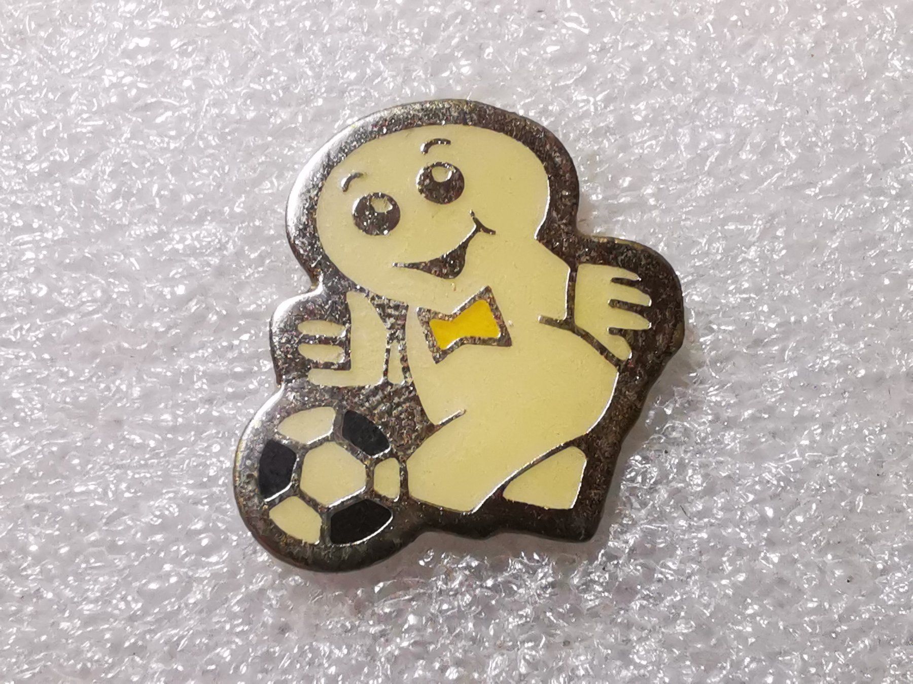 Placchette & Badge: Ansteckpin 114: Maga Bio – Usato da Oppligen venduto da Pin-Fall-Shop