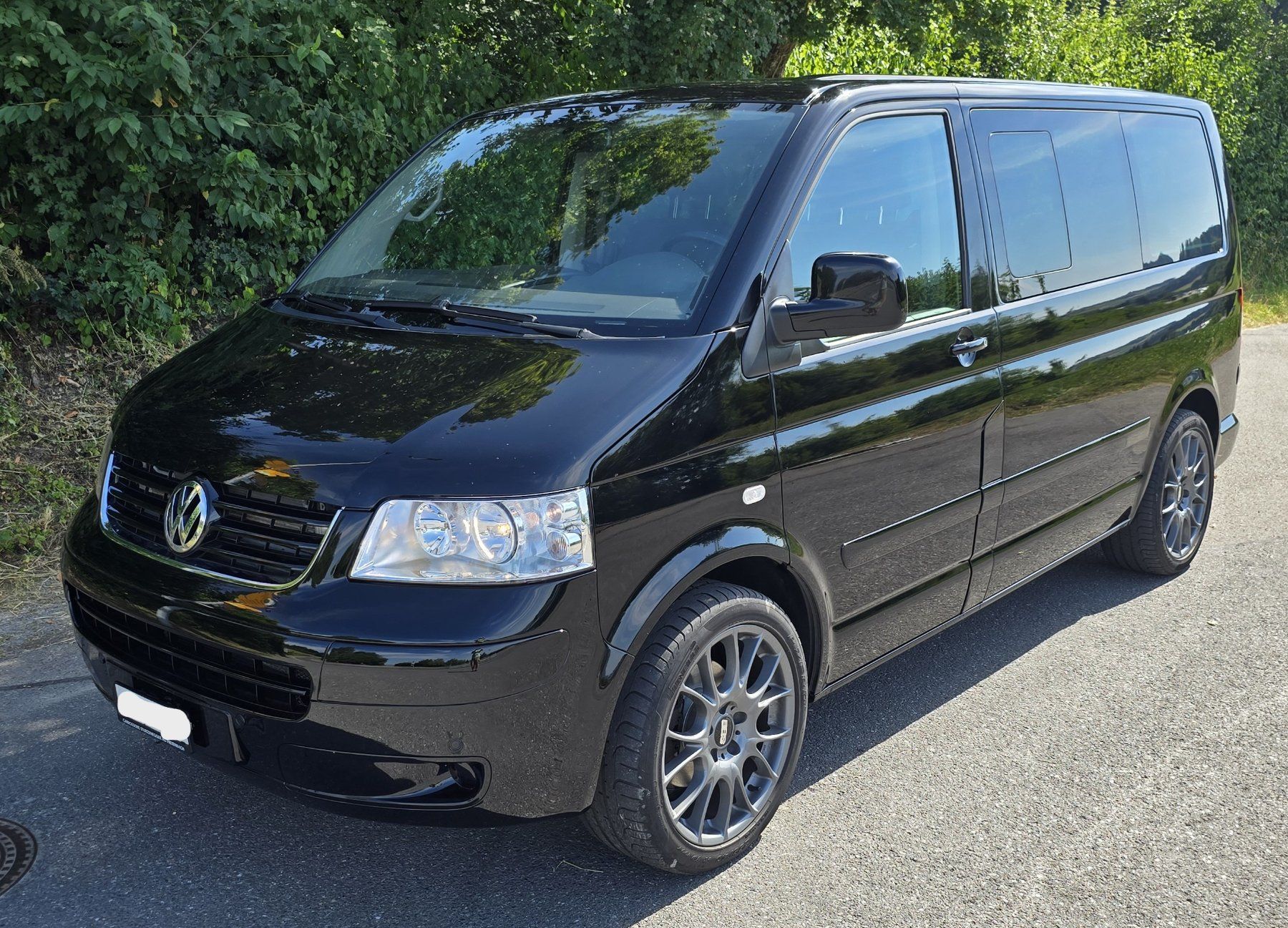 VW Autos: VW T5 Multivan - 4Motion – Gebraucht aus Pfäffikon SZ von kuz05