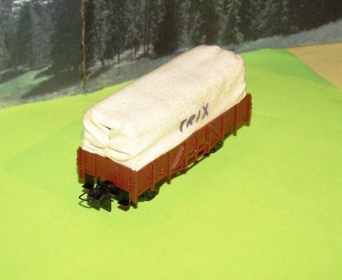 Trix Modellini di ferrovie: Trix Express H0 Planenwagen "TRIX" aus COOP Startpackung – Usato da Brüttisellen venduto da Rentner44zh 1