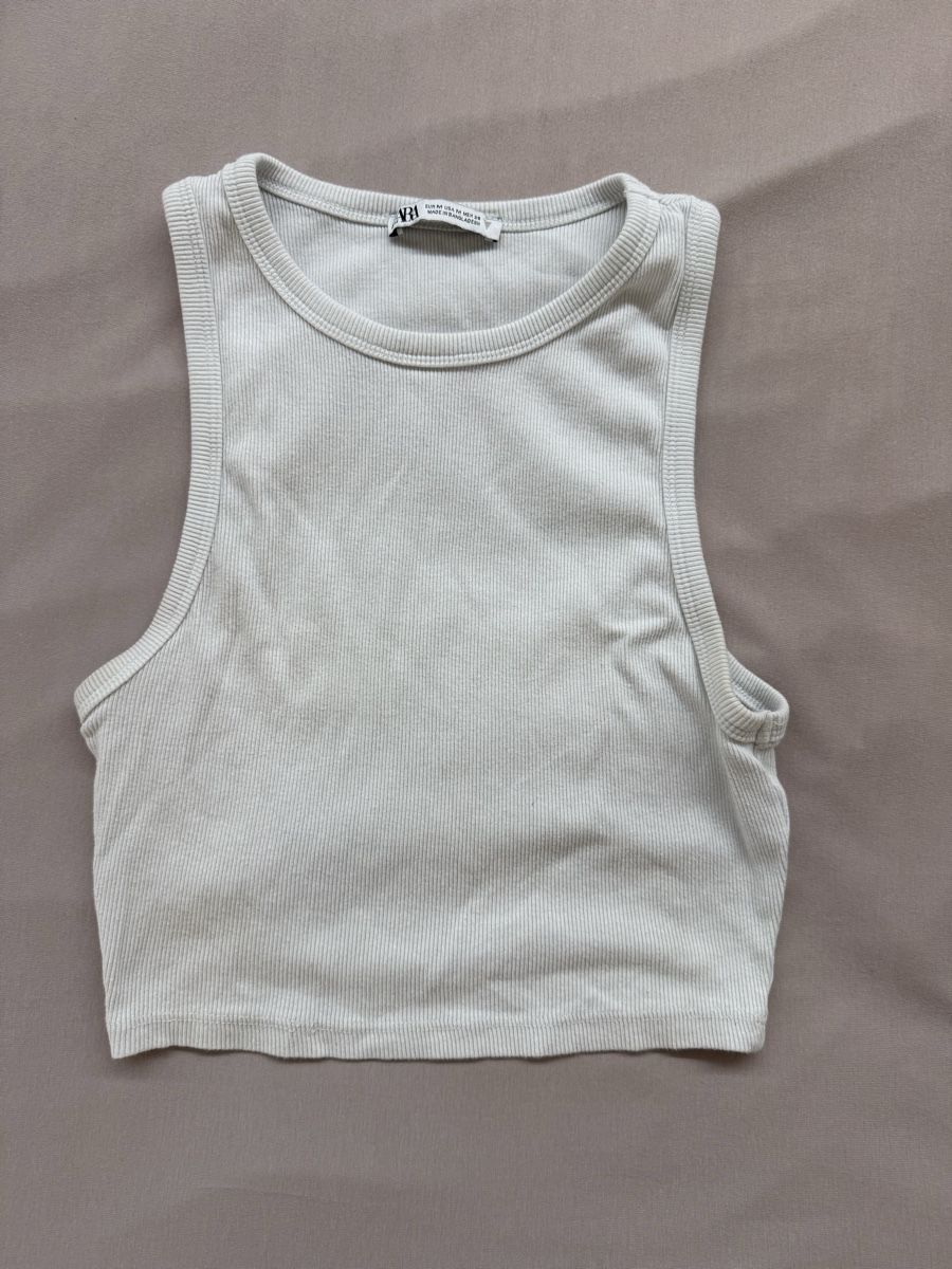 Zara Tops: Débardeur blanc ZARA taille M bon état – D'occasion à Granges VS par coraliegrd5