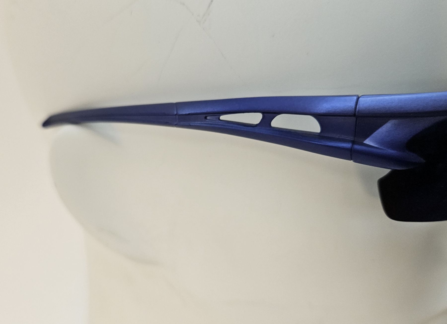 Brillen & Gläser: Sonnenbrille von Iulaiou "Neu" – Neu und originalverpackt aus Uster von esko.swiss 2