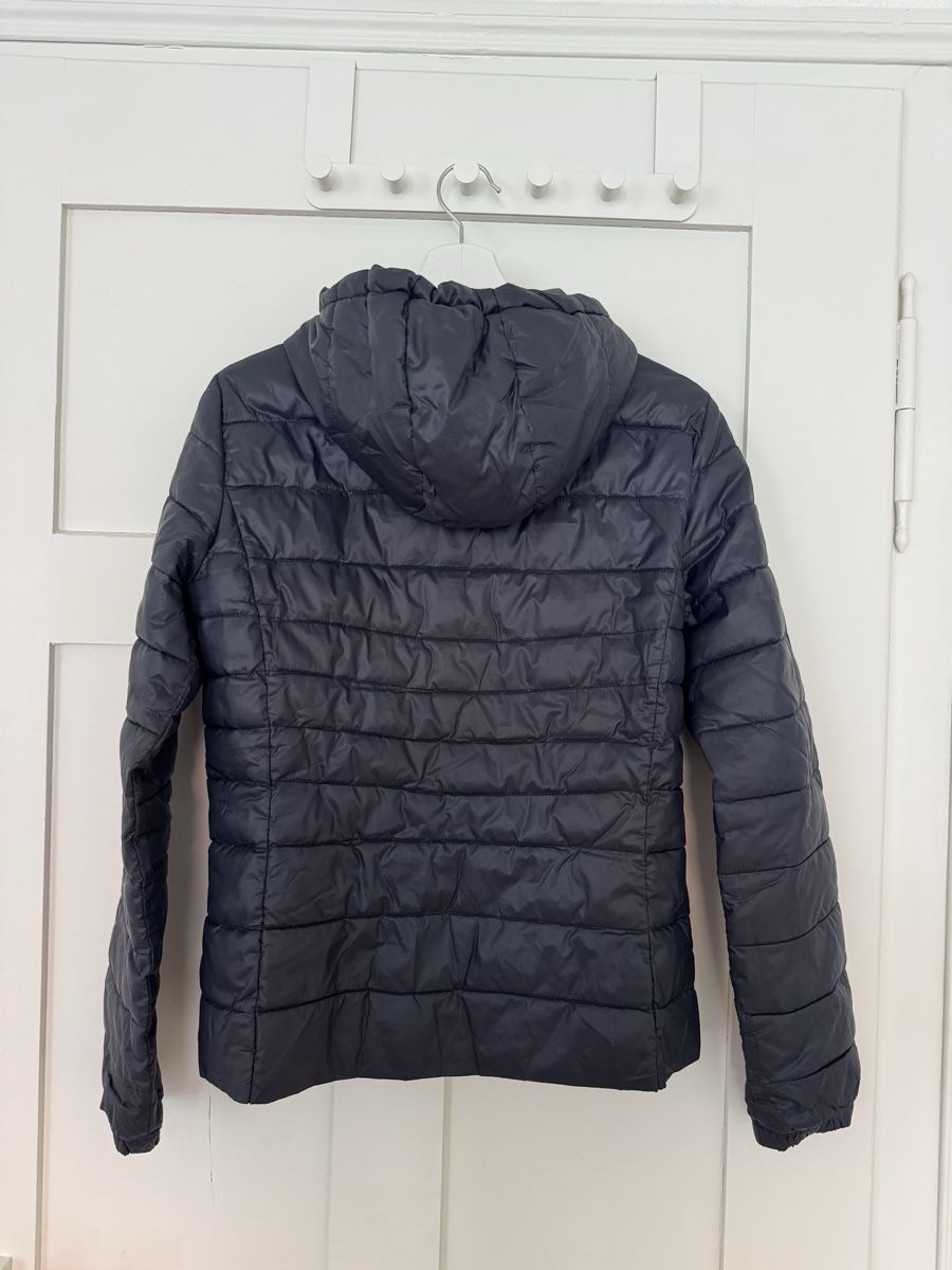 Only Jacken: Steppjacke ONLY dunkelblau – Gebraucht aus St. Gallen von BiancaL11 1