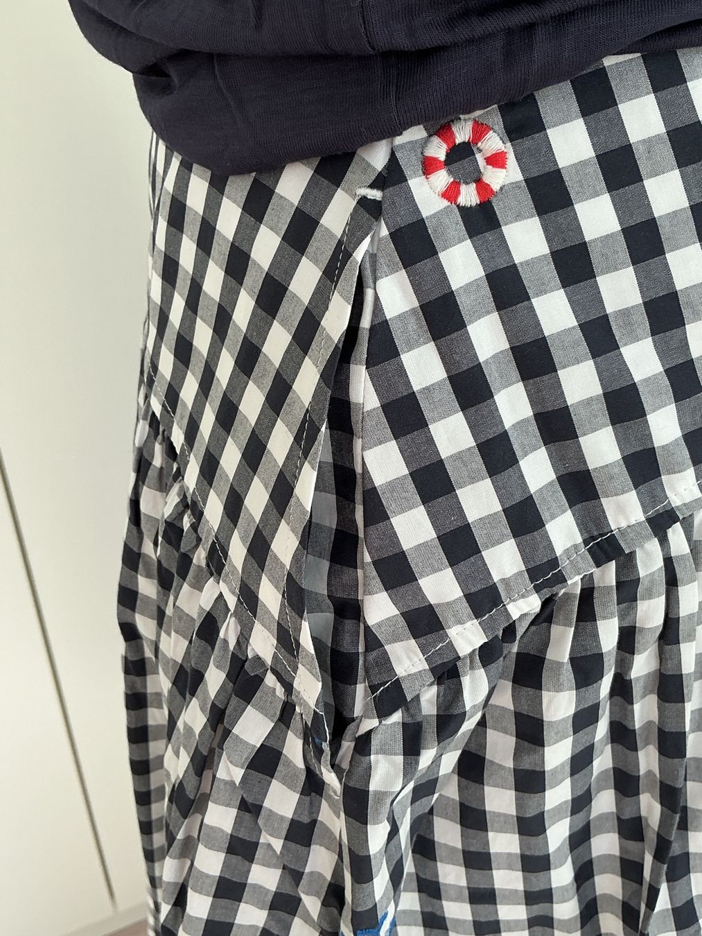 Lotti di vestiti: Jupe und Shirt – Usato da Triesen venduto da boston7 1