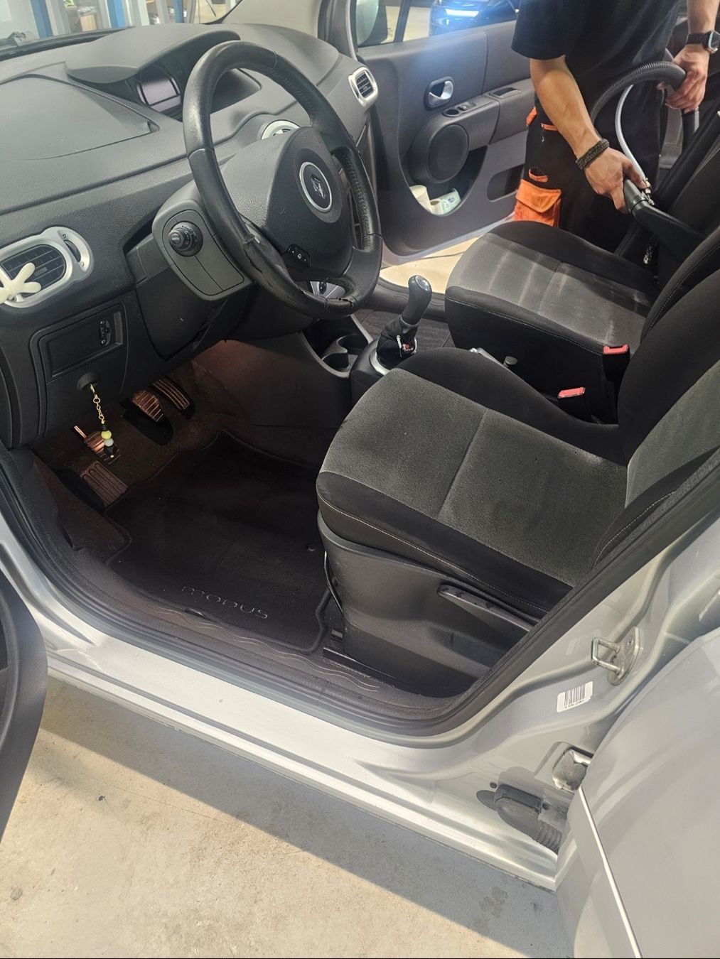 Renault Automobili: Renault modus 1.6 16v Ab 1Fr – Difettoso da Winterthur venduto da kam_6scr 4