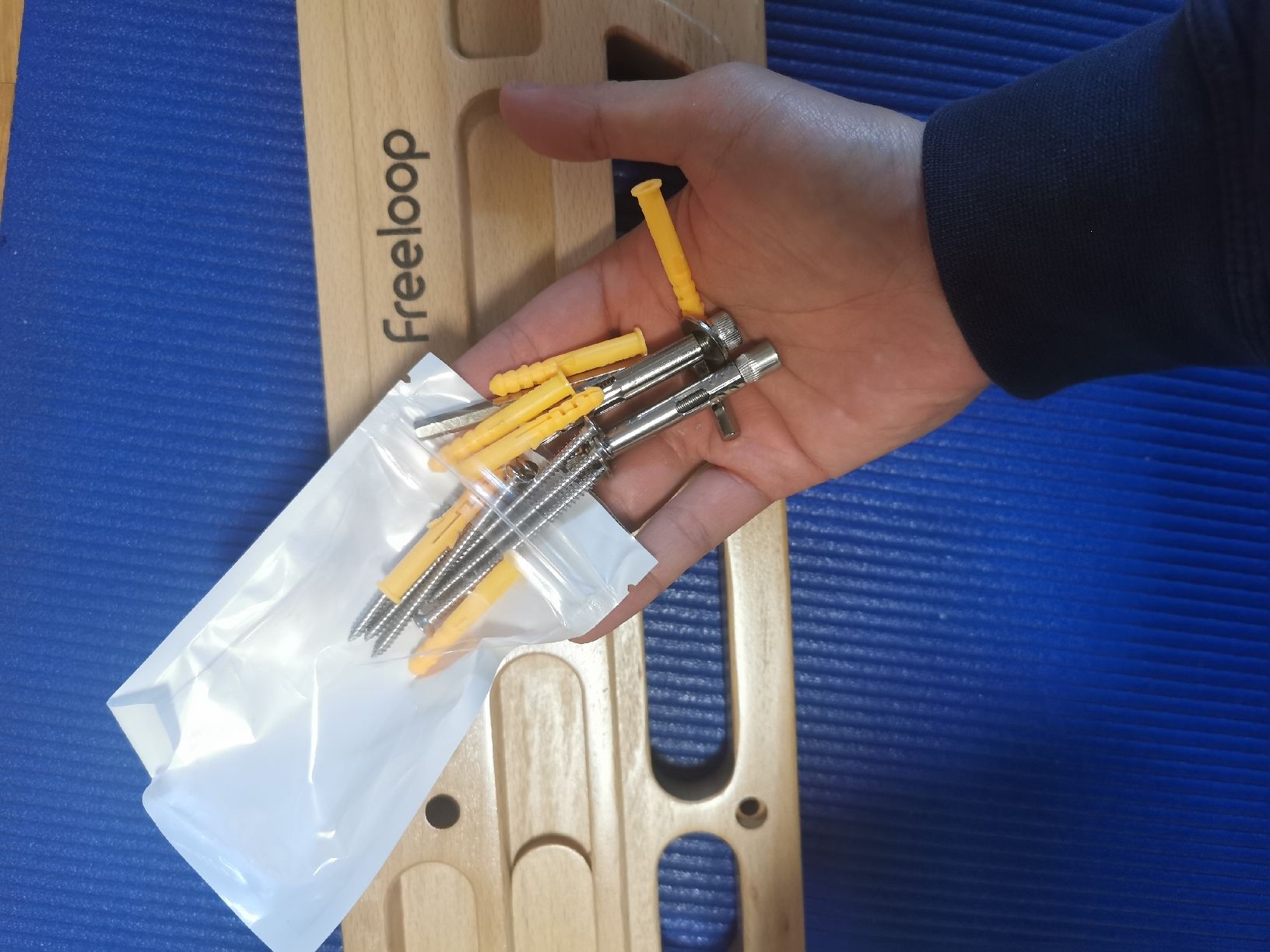 Murs & prises d'escalade: Freeloop Hangboard Trainingsboard Holz Top Zustand! – Neuf avec emballage d'origine à Bassersdorf par Sport_4_life 8