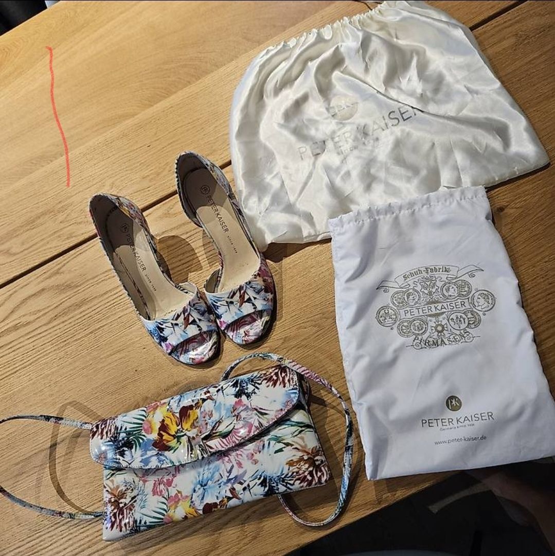 Scarpe da donna: Pumps und Tasche von Peter Kaiser – Usato da Sarmenstorf venduto da Turischt