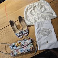 Pumps und Tasche von Peter Kaiser