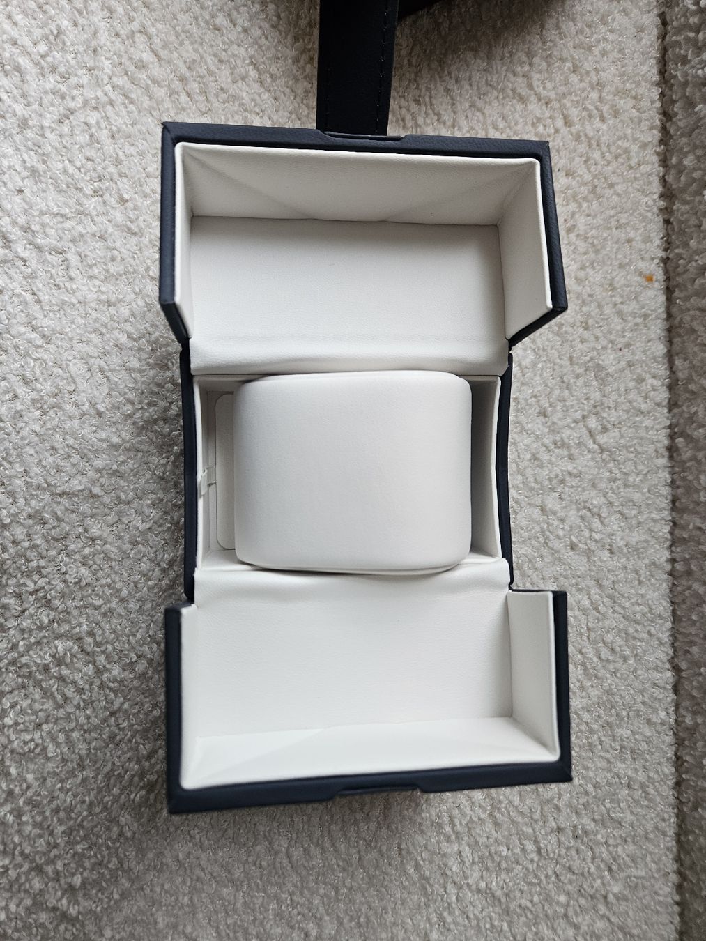 Longines Uhren: Longines Box – Neu und originalverpackt aus La Chaux-de-Fonds von bak_c7mx 1
