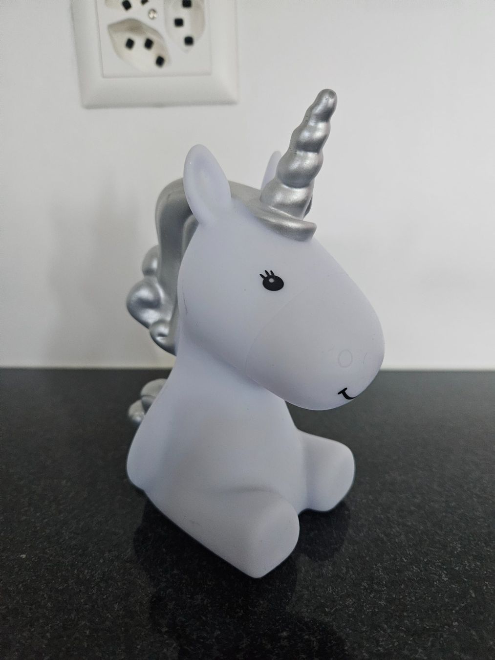 Lampade: Licorne Lumineuse LED décorative – Usato da Morges venduto da Mlle_Croft_91
