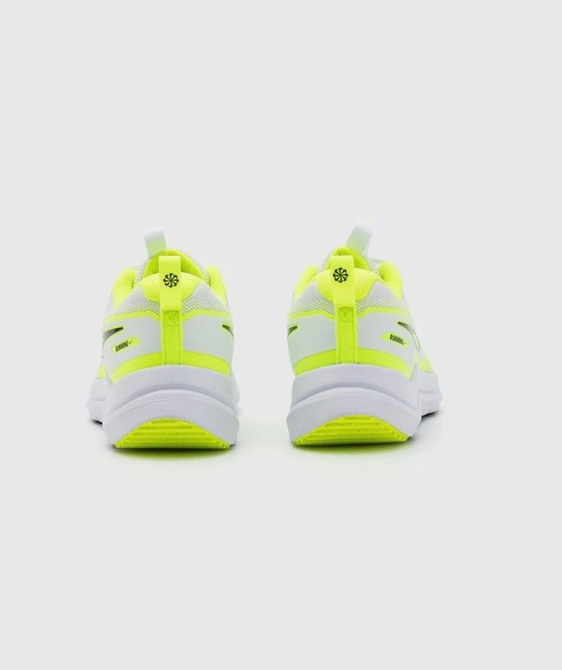 Nike Scarpe per ragazzi: Nike Cosmic Runner Gr. 35.5 NEU – Nuovo e nell'imballaggio originale da Waltenschwil venduto da hansnine 8