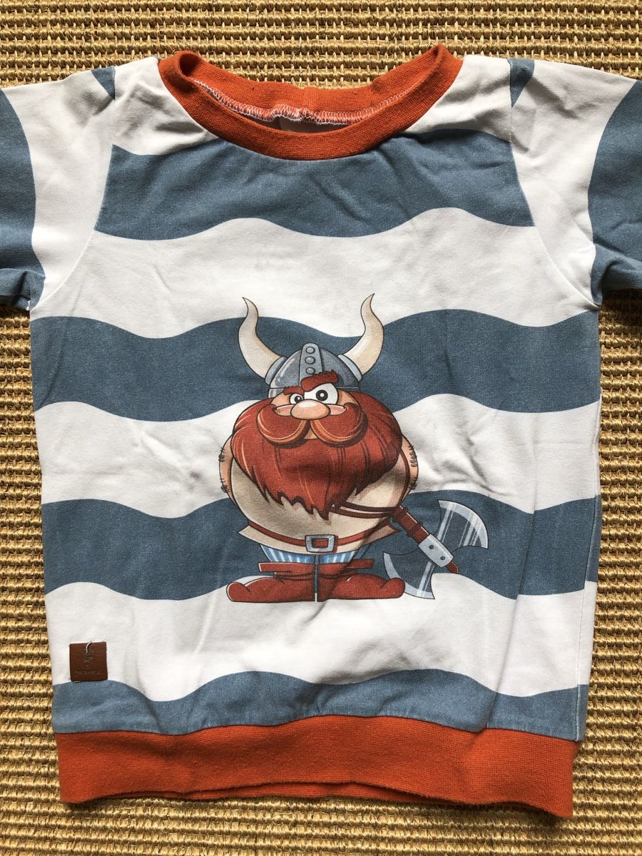 Pullover & Sweatshirts: Pullover gestreift mit Wikinger – Gebraucht aus Zürich von EliseSchmitz 2