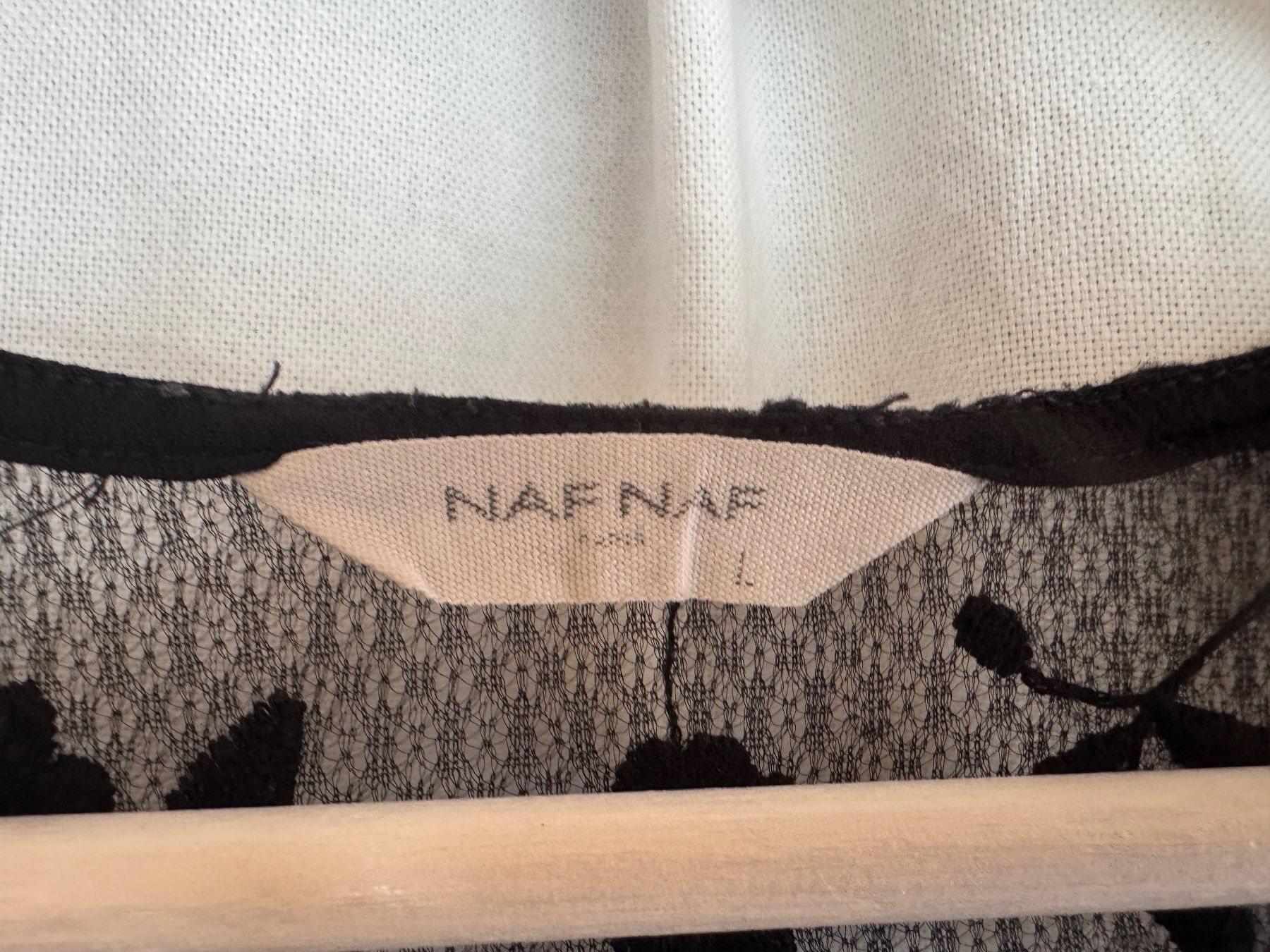 Nafnaf Tops: NAF NAF Top schwarz Gr. L – Gebraucht aus Zäziwil von blackpearl 2