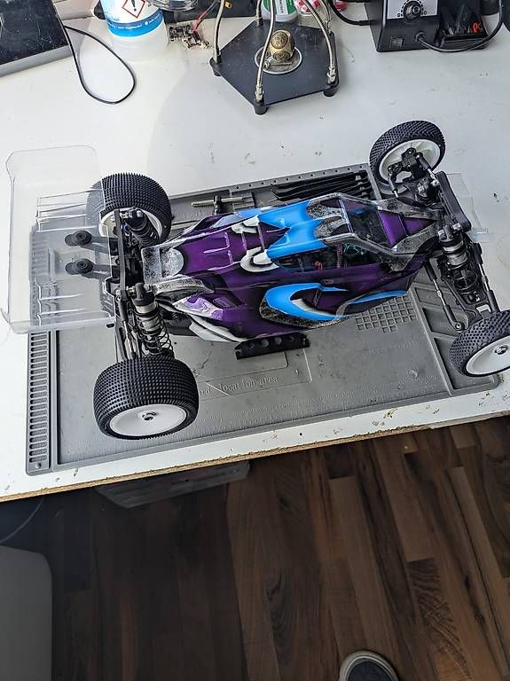 XRay Modellismo RC: X-Ray XB2 2026 Model mit Cayote Crest 7.5T Combo – Nuovo (secondo la descrizione) da Aeschi b. Spiez venduto da fmi_9l9k