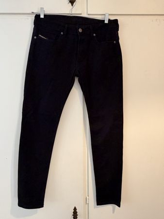 Jeans Diesel Neri, Taglia W33 L30 - Ottime Condizioni!