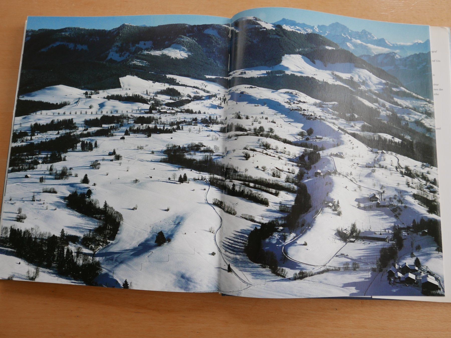 Libri: Luftbild Kanton Zug - Einzigartige Luftaufnahmen – Usato da Rotkreuz venduto da nigal 7