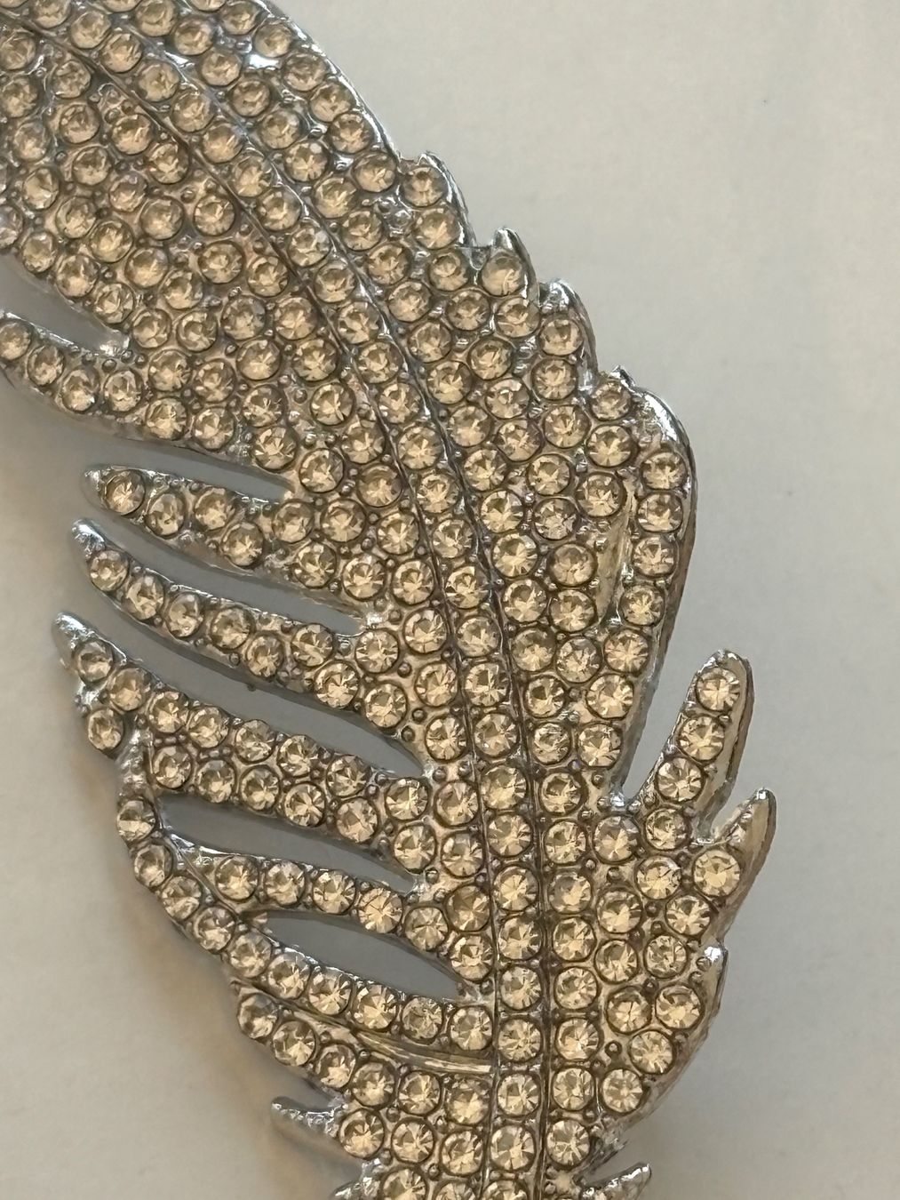 Spille & Fermagli: Luxus Elegante  Brosche Farbe: Silber – Nuovo (secondo la descrizione) da Biel-Bienne venduto da Roserosse13 4