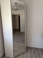 Eckkleiderschrank weiss mit Spiegeltür guter Zustand