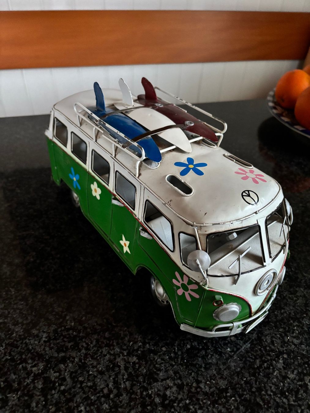 Tutte le decorazioni: cooles Metallauto "Hippystyle" mit Surfbretter als Deko – Usato da Seltisberg venduto da smi_x7rx