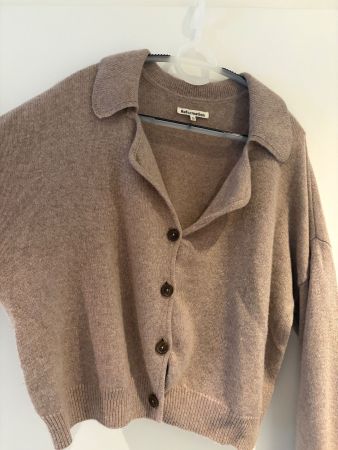 Reformation Kaschmir Strickjacke braun