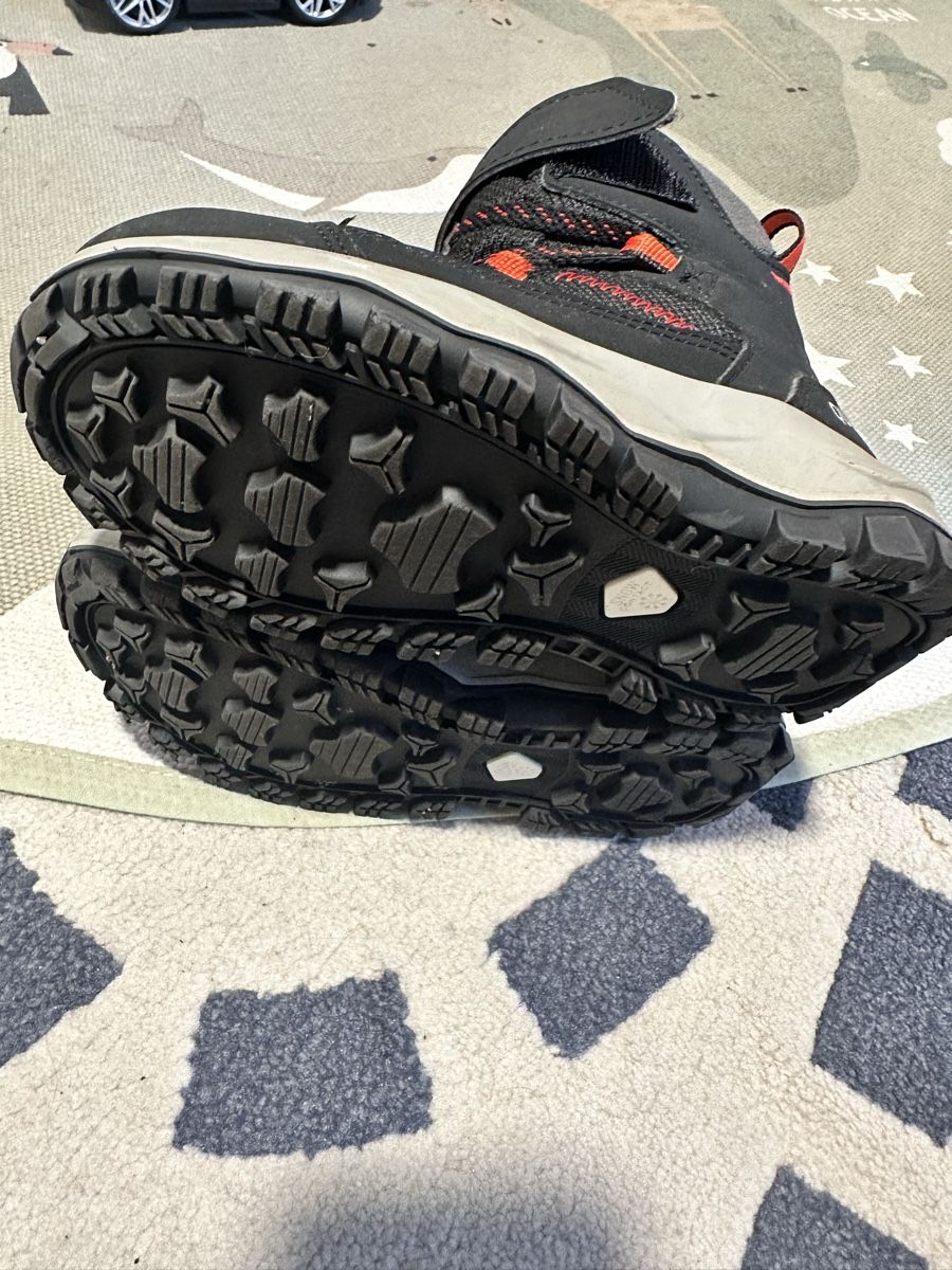 Decathlon Scarpe per ragazzi: Kinder Winterstiefel 27 – Usato da Zermatt venduto da katytesunshine 2