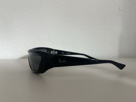 Black Ray-ban sunglasses 