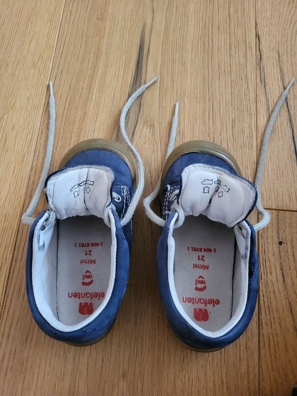 Elefanten Schuhe für Jungen: Lauflernschuh elefanten Grösse 21 – Gebraucht aus Gähwil von Ste_Holz 4
