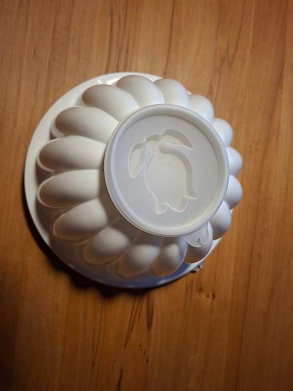 Tupperware Teglie da forno: Moule couronne Tupperware - Kranzform – Usato da Le Mont-Pèlerin venduto da riri230 4