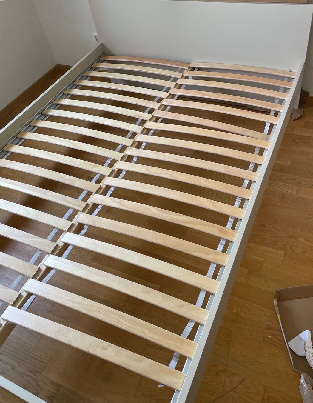 Ikea Letti: Bed Ikea 140x200cm – Usato da Zürich venduto da Slr19 1