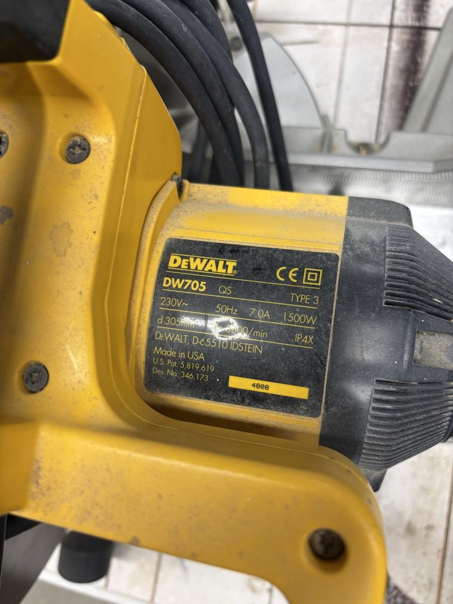 Dewalt Sägen: Kappsäge DEWALT DW705 QS gute Zustand – Gebraucht aus Widen von thomasharvey 7