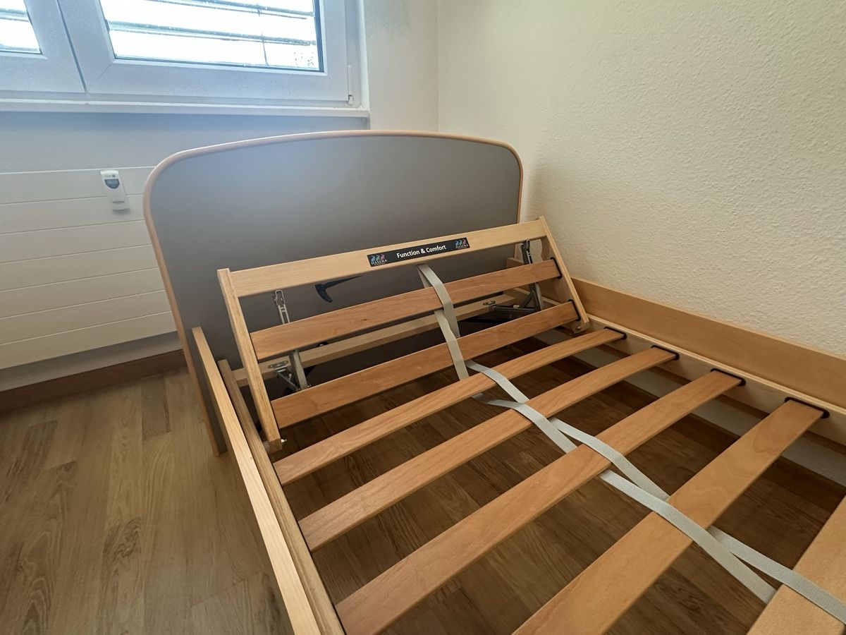 Letti: Bett inkl. Lattenrost  – Usato da Hägendorf venduto da Nese33 2