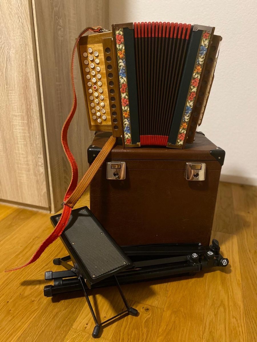 Musikinstrumente: Schwyzerörgeli – Gebraucht aus Interlaken von Juergluti11 2