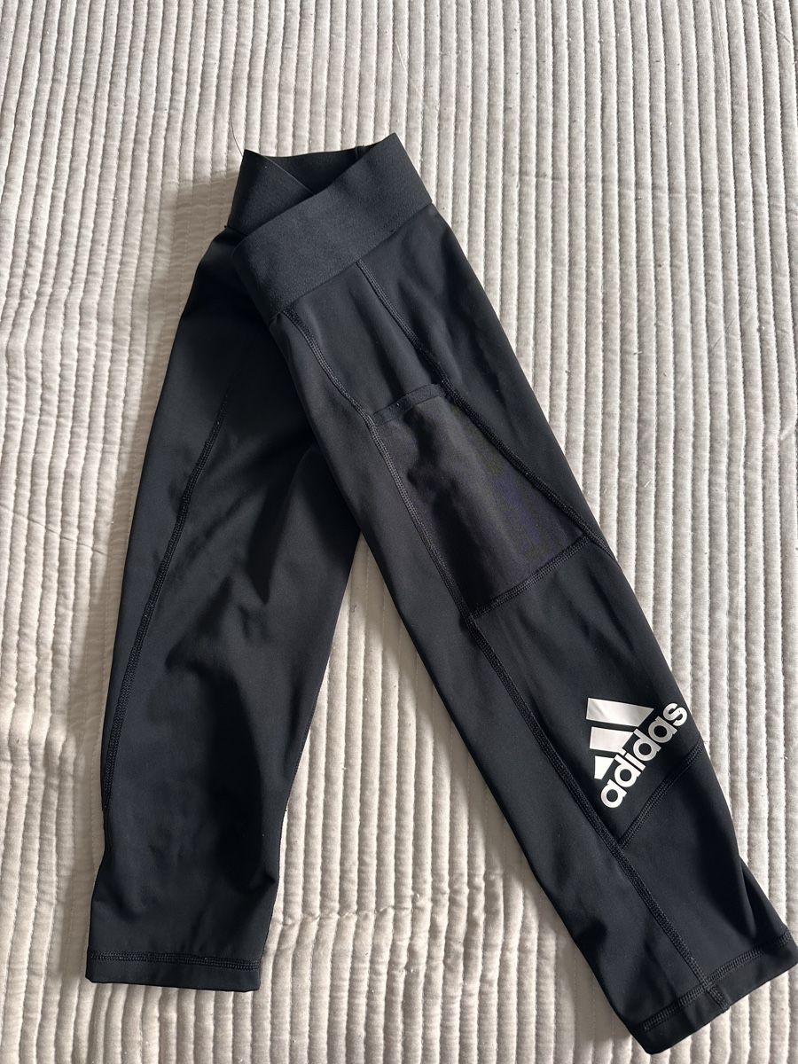 Adidas Leggings: Adidas 3/4 leggings  – Nuovo (secondo la descrizione) da Zug venduto da A123R