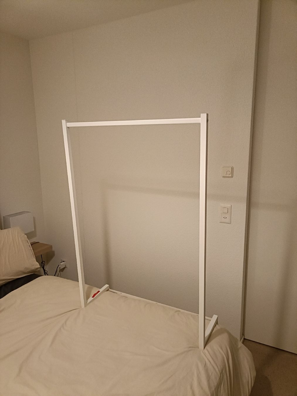 Ikea Porte manteau: IKEA Clothes Rail White – Neuf (Voir description) à Zürich par mat_l2x2