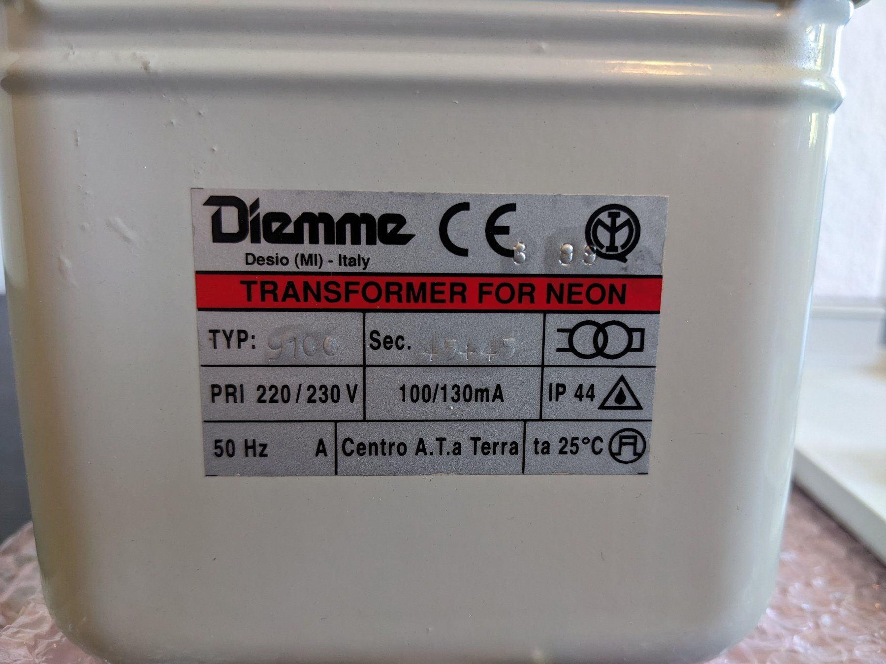 Composants électroniques: Hochspannung Transformator – D'occasion à Niederweningen par TrustedFinds 5