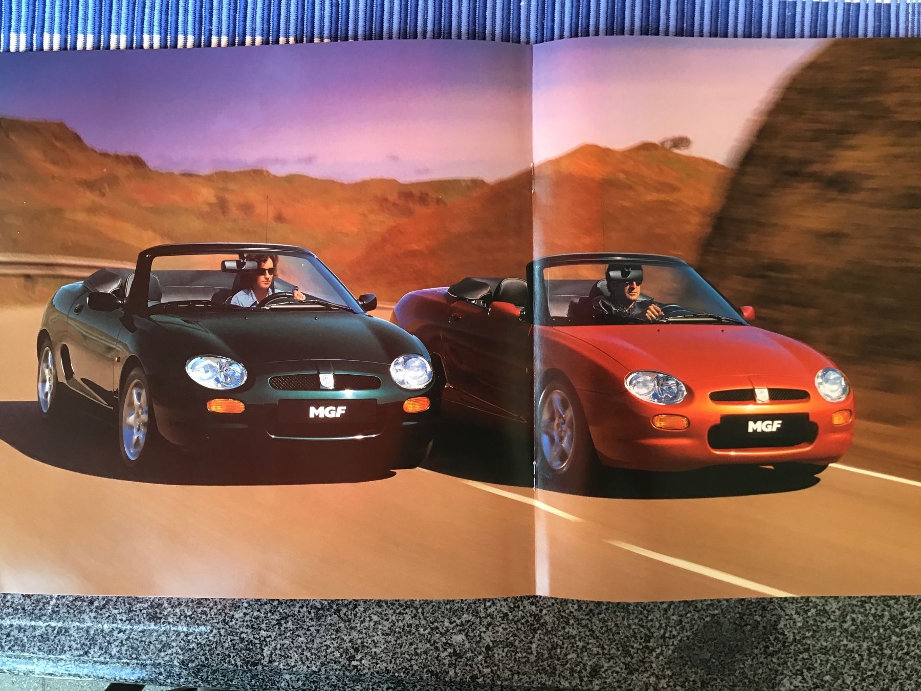MG Documenti: MGF Verkaufsprospekt 30 Seiten Format ca. 26x26 cm – Usato da Scherzingen venduto da Starseller62 5