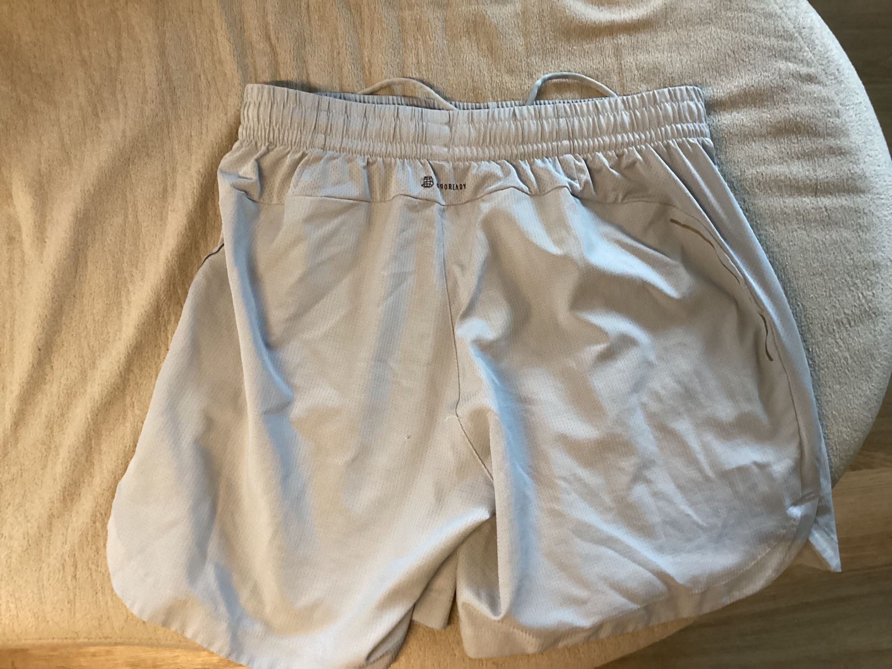 Adidas Pantalons: Adidas shorts – D'occasion à Rüegsauschachen par Sudan66 1
