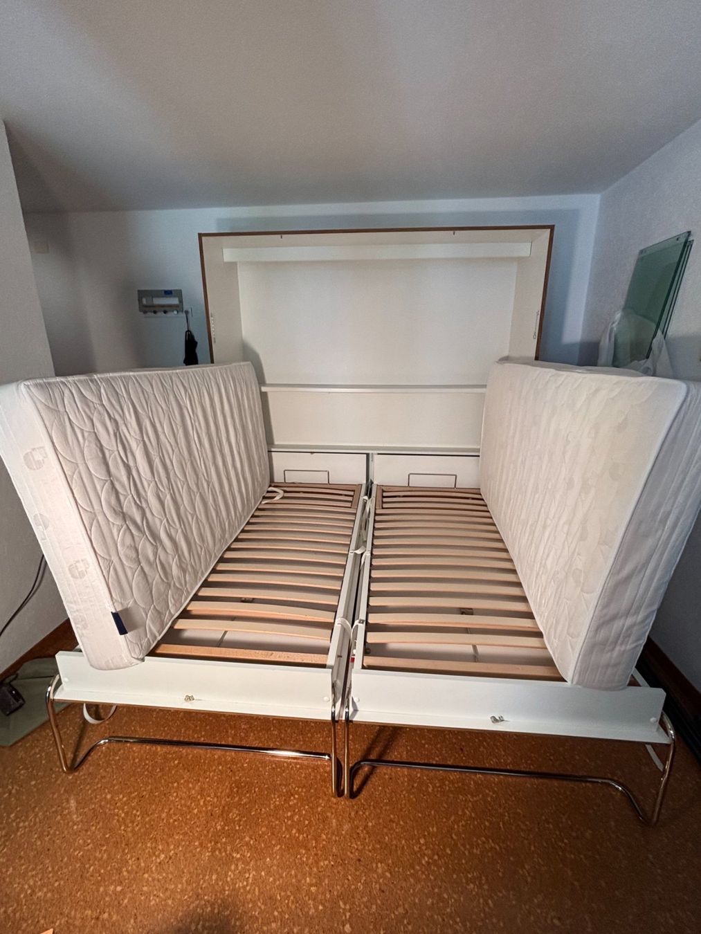Letti: Klappbett Murphy bed 190x180 mit 2x Nachttisch inkl Matrazen – Usato da Obermumpf venduto da roclex 3