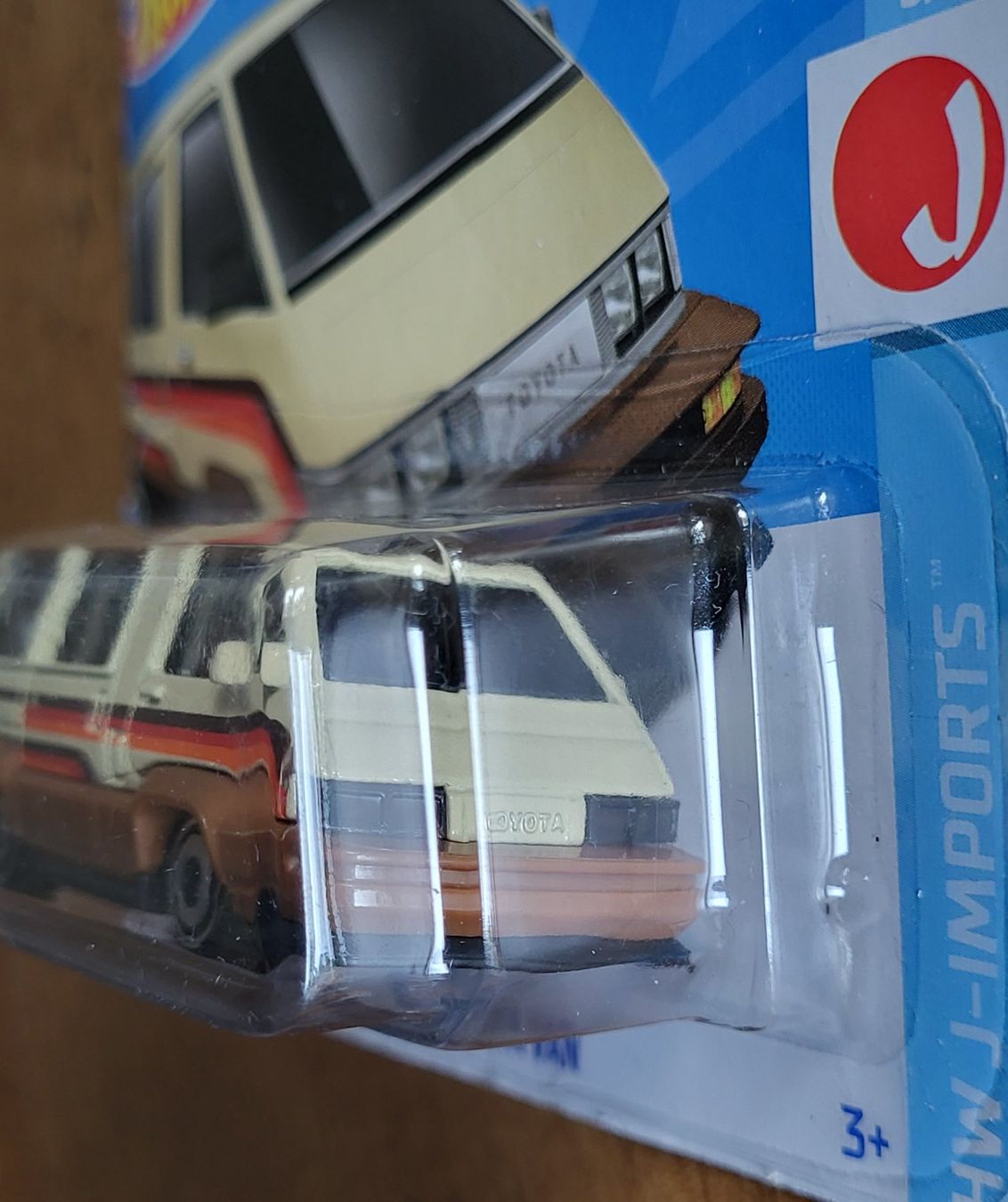 Hot Wheels Modellini d'auto: Hot Wheels 1986 Toyota Van – Nuovo e nell'imballaggio originale da Zürich venduto da MDC0 2